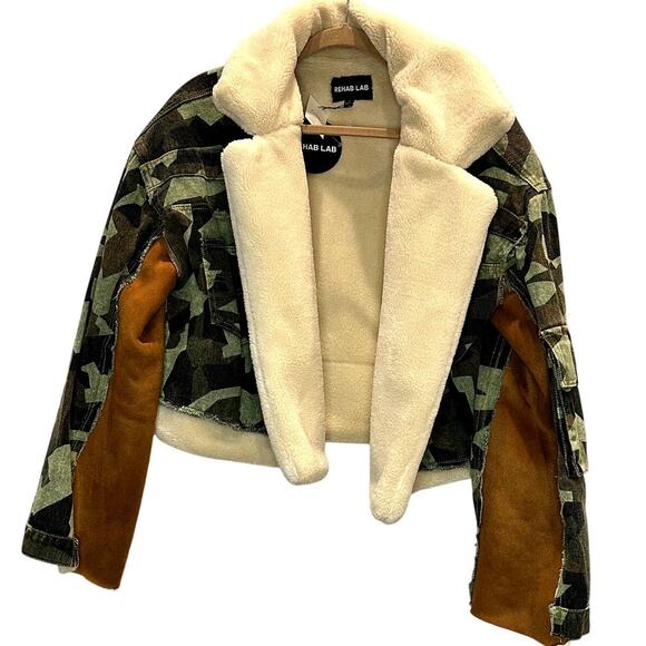 Rehab Lab – Mixed Media Camo Denim & Faux Suede Sherpa Jacket – Small - Picture 1 of 4